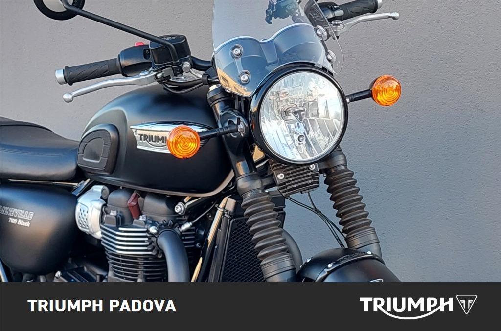 TRIUMPH Bonneville 900 T100 Black