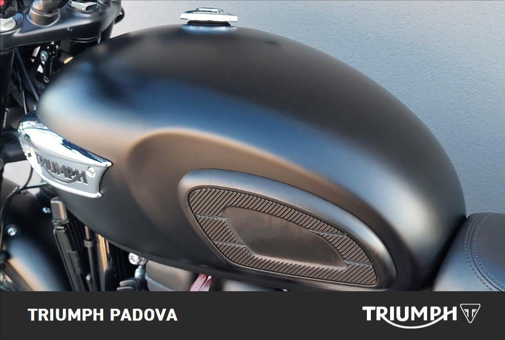 TRIUMPH Bonneville 900 T100 Black